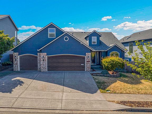 4th image of 3755 NE 203rd Ave