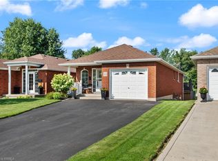 44 Macpherson Dr, Paris, ON N3L4C8