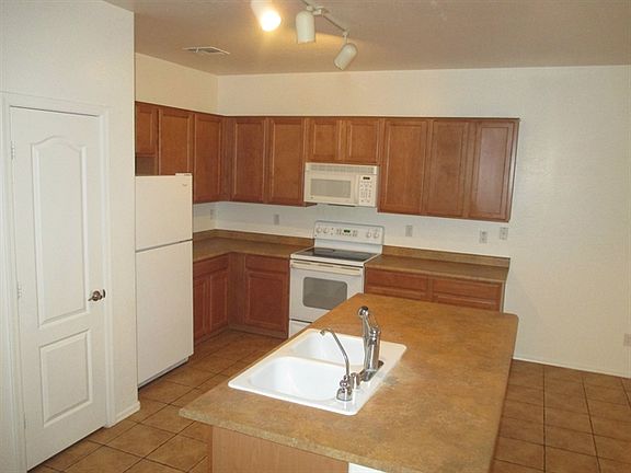 4th image of 17738 W Maui Ln