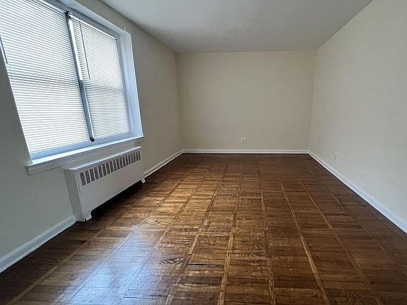 2nd image of 137 Smith St #1A