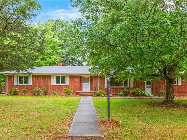 5228 Weatherly Rd, Greensboro, NC 27406