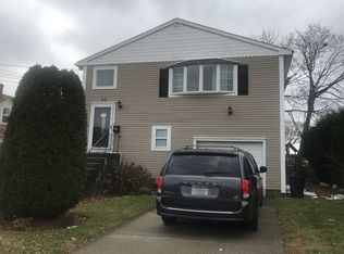 36 6th St, Westbury, NY 11590