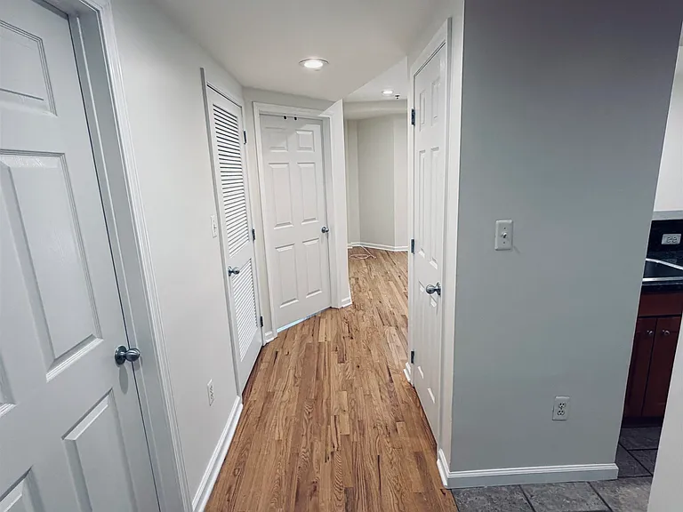 920 Jefferson St #303 — Photo 16