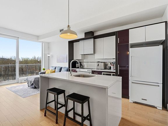3rd image of 2530 Place Michel Brault #611