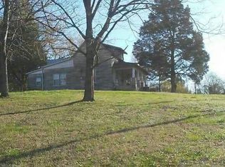 280 Vaughns Chapel Rd, Lenoir City, TN 37771