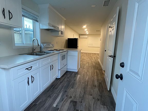 2nd image of 6290 California Ave #B