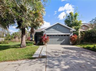 10345 Avelar Ridge Dr, Riverview, FL 33578