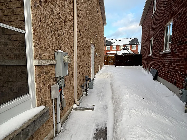 23 Trudeau Dr — Photo 5
