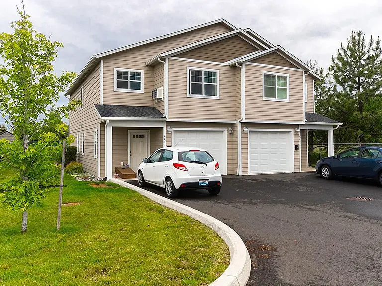 606 606/608 N Mountain View Rd — Photo 20
