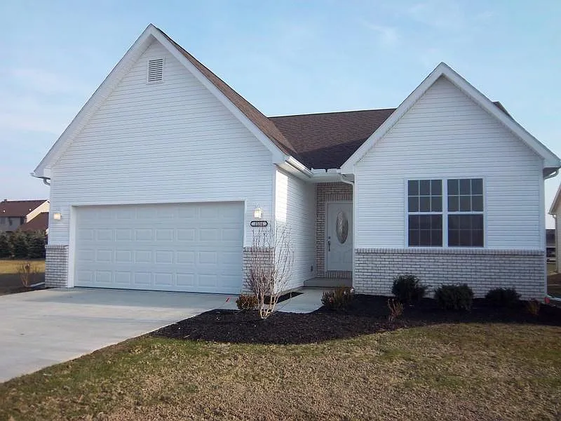 1558 N Redhawk Dr