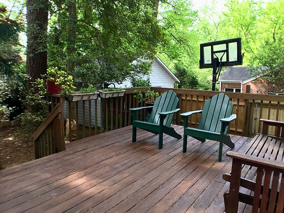 2nd image of 180 Garden Ln