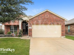720 Middleglen Ct, Haslet, TX 76052