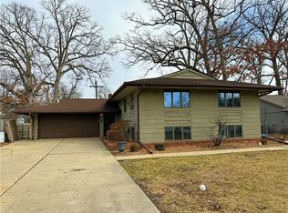 2004 S Lost Bridge Rd, Decatur, IL 62521