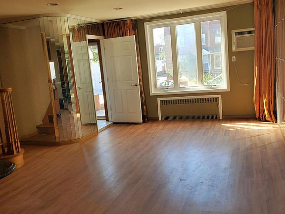 2nd image of 8915 16th Ave