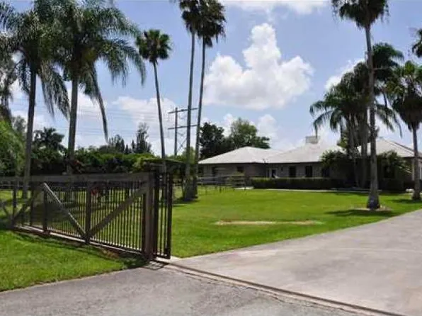 15820 SW 53rd Ct, Fort Lauderdale, FL 33331