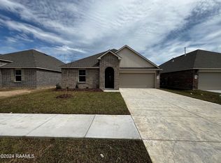115 Romain Picard Dr, Maurice, LA 70555