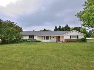 12800 Lee Ct, Elm Grove, WI 53122