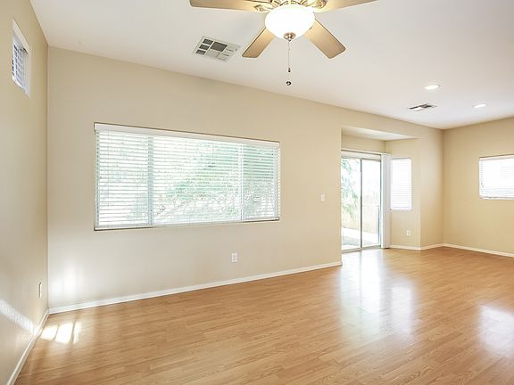 4th image of 3776 Carisbrook Dr