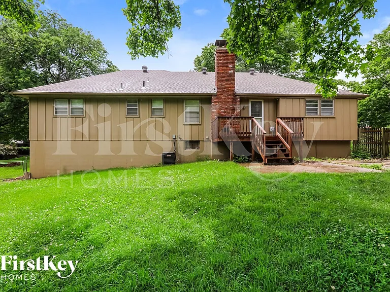 111 Johnston Pkwy — Photo 15