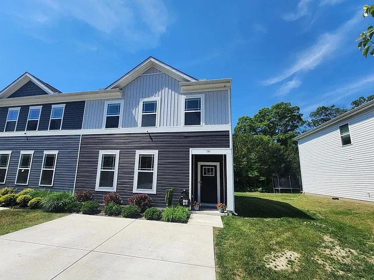 140 Currant Cir — Photo 1