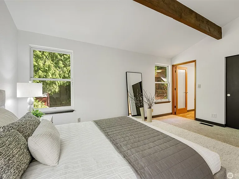 8010 NE 115th Way — Photo 10