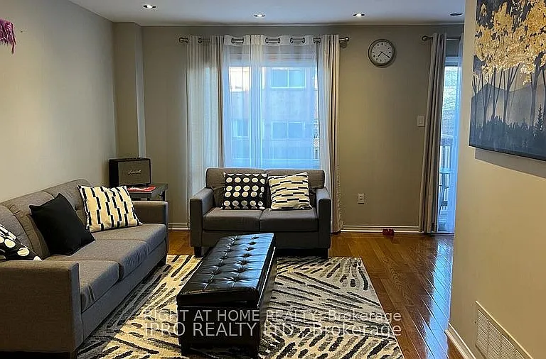 2211 Ridge Lndg — Photo 2