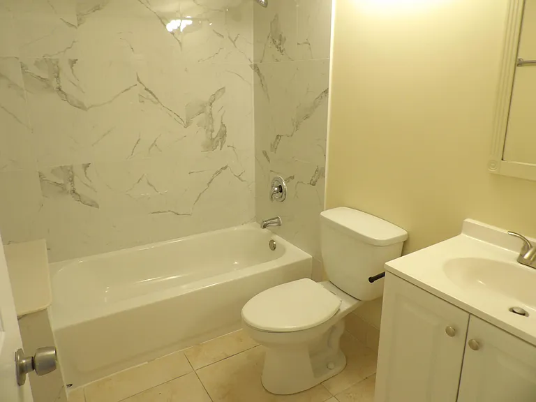623 Sea Pine Way #D2 — Photo 20