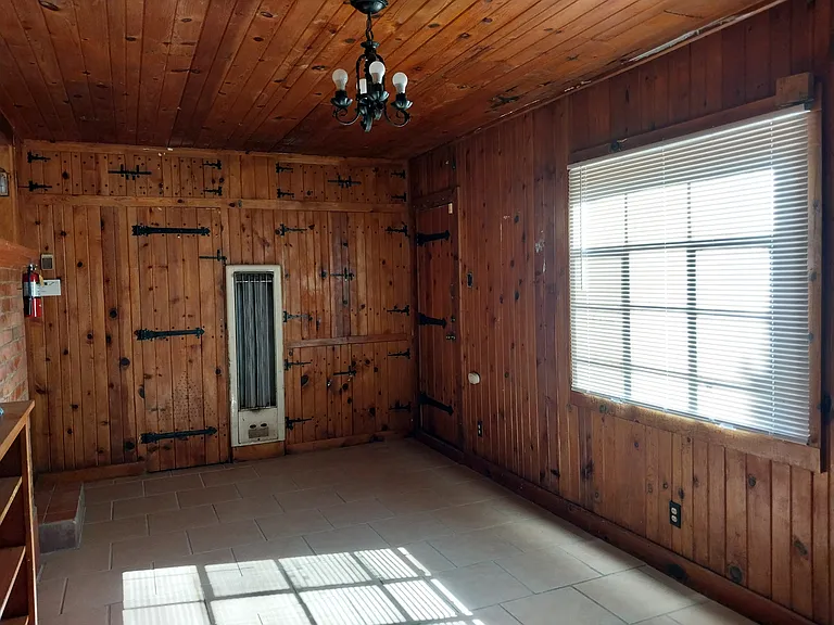 1015 Candelaria Rd NW — Photo 12