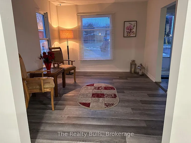 18 Forks Rd E — Photo 10