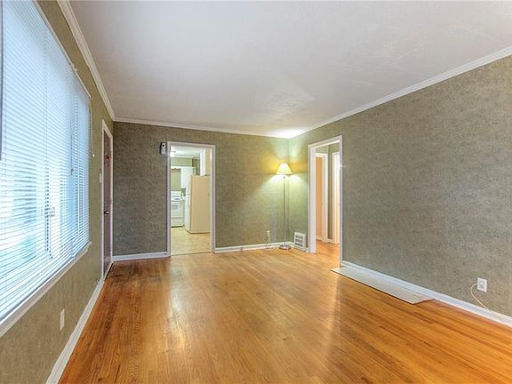 5th image of 5015 Nall Ave