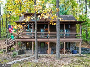 17063 Raven Rocks Rd, Bluemont, VA 20135