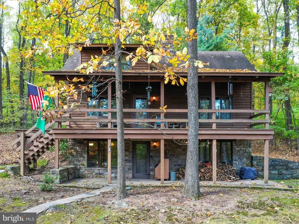 17063 Raven Rocks Rd, Bluemont, VA 20135
