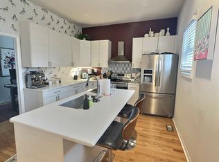 1244 W Nelson St, Chicago, IL 60657