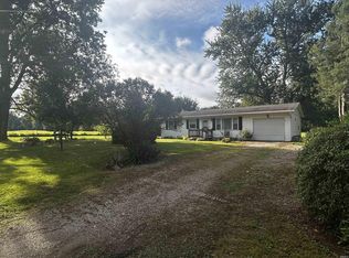 9581 E Wawasee Ln, Syracuse, IN 46567