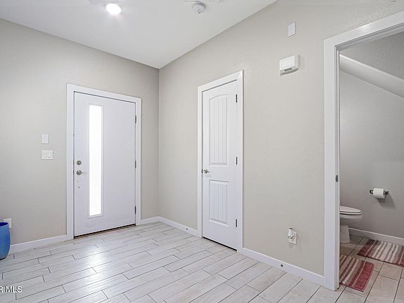 4th image of 236 Epsom Dr