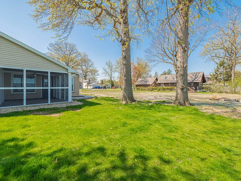 3844 Edgewater Blvd — Photo 46