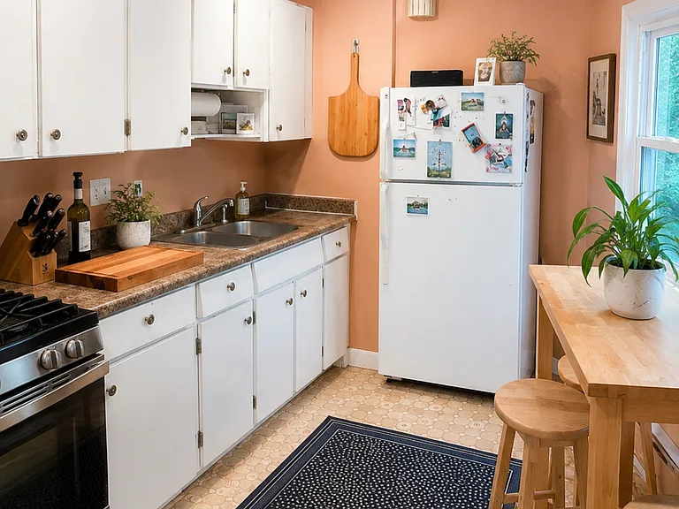 96 College Ave #2 — Photo 8