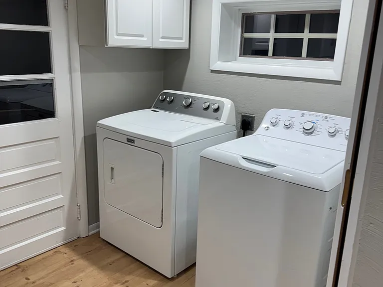 10187 N College Ave — Photo 23