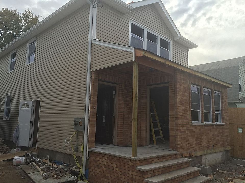 1st image of 165-22 145th Ave