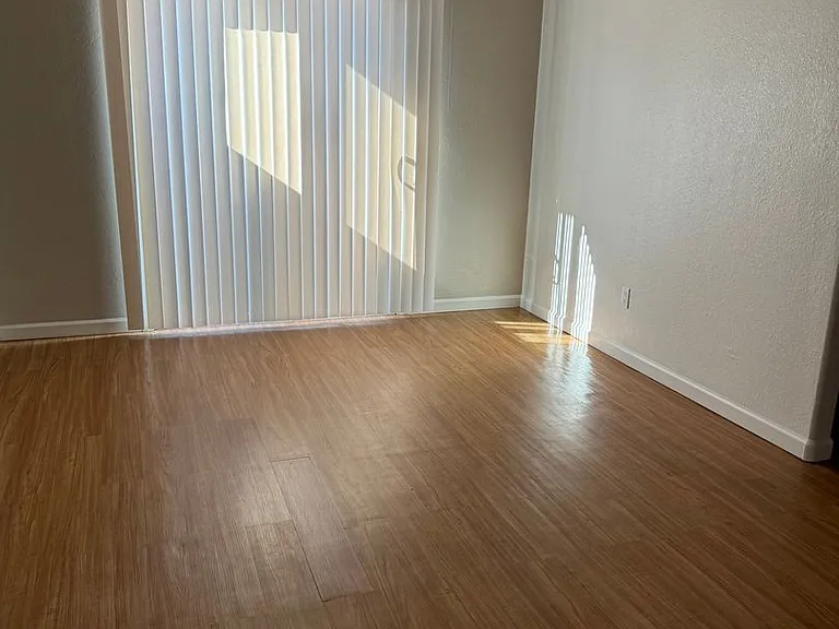Canyon Club Apartments — Photo 23