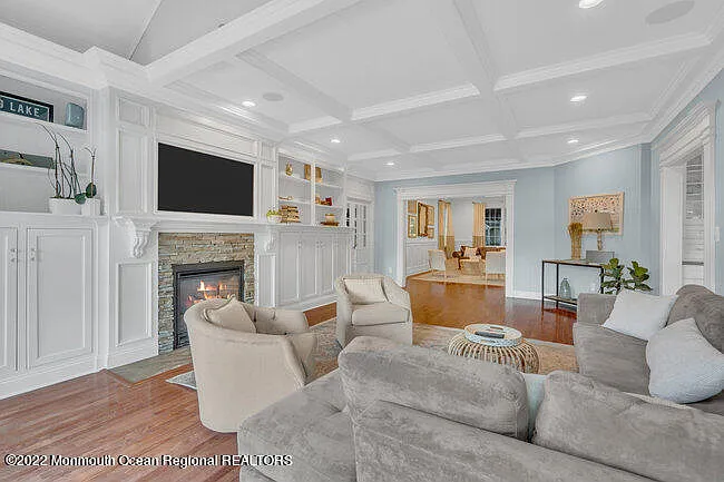 2107 3rd Ave — Photo 16