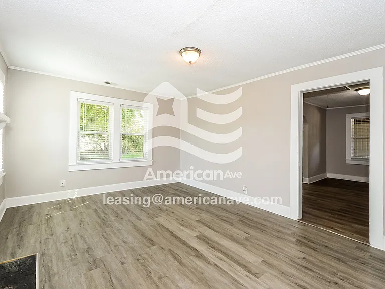 5346_003_living_room_14363360.jpg