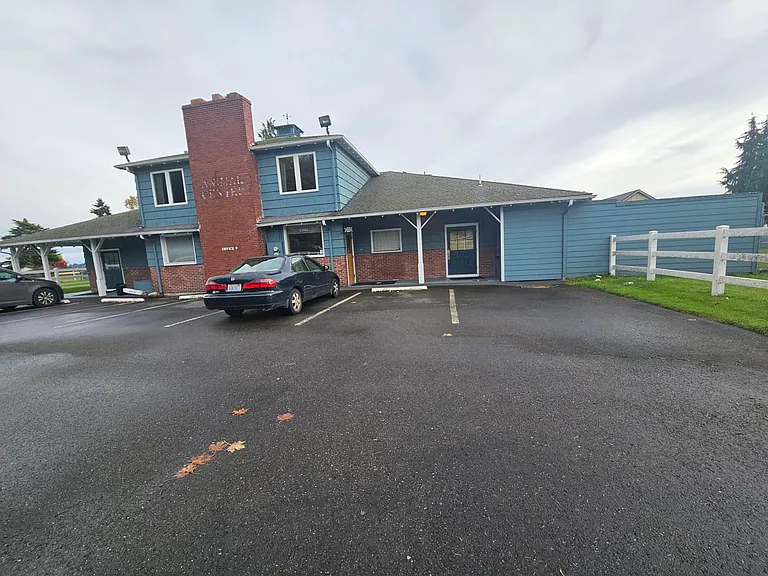 13802 Military Rd S — Photo 4
