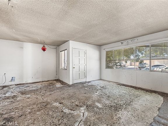 3rd image of 826 Calle Nogal