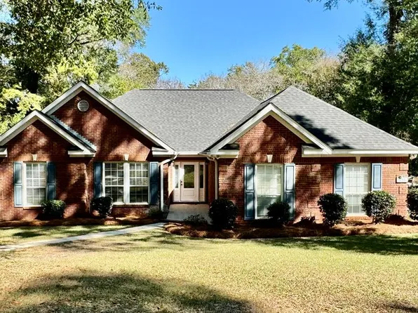 202 Remington Dr, Dothan, AL 36303