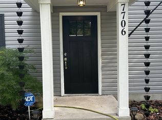 7706 Warwick Ave, Lyndon, KY 40222