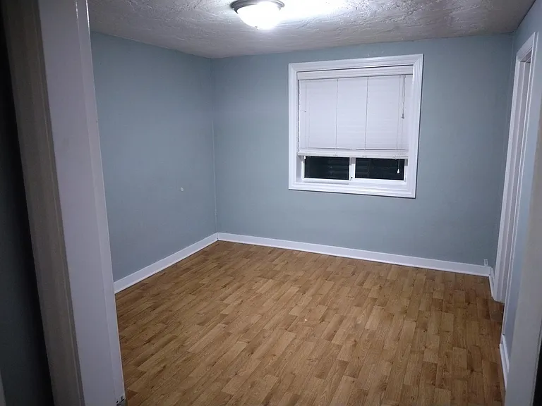 627 SW Davis Ave — Photo 7