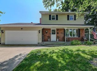 209 Bentwood Dr, Marshall, WI 53559