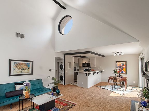 5th image of 11875 Caminito Ronaldo Unit 207