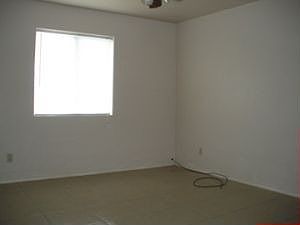 3rd image of 431 E Broadway Ave